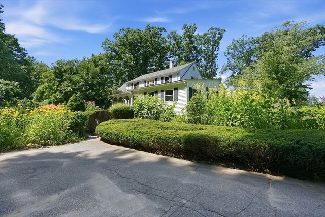 3057 Palmer St, Palmer, MA 01069