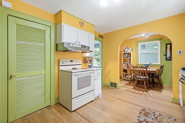 3057 Palmer St, Palmer, MA 01069
