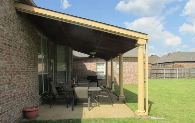 9885 AVERBURY DR, Cordova, TN 38016