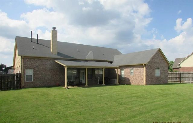 9885 AVERBURY DR, Cordova, TN 38016