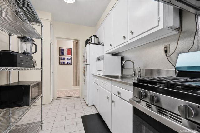 142-21 26th Avenue 5F, Flushing, NY 11354