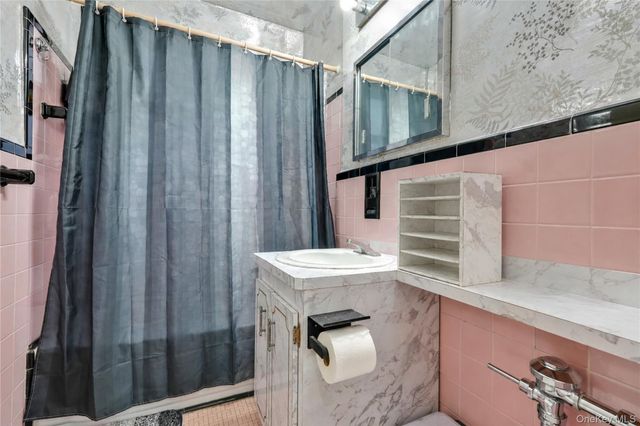142-21 26th Avenue 5F, Flushing, NY 11354