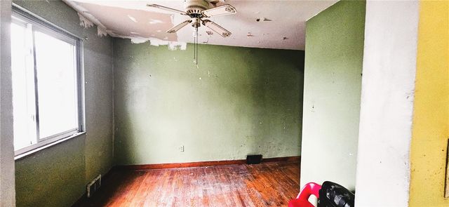 4600 3rd St, Versailles Boro, PA 15132