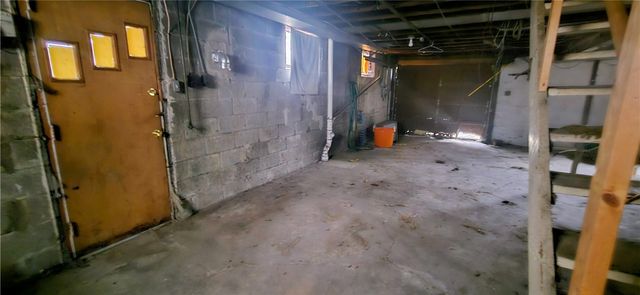 4600 3rd St, Versailles Boro, PA 15132