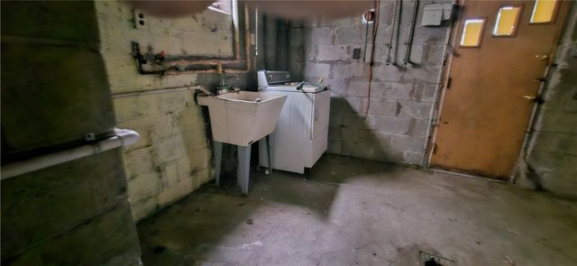 4600 3rd St, Versailles Boro, PA 15132