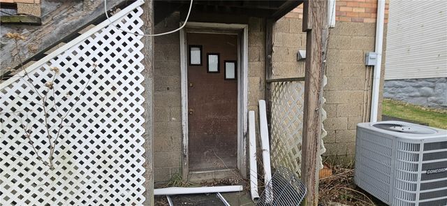 4600 3rd St, Versailles Boro, PA 15132