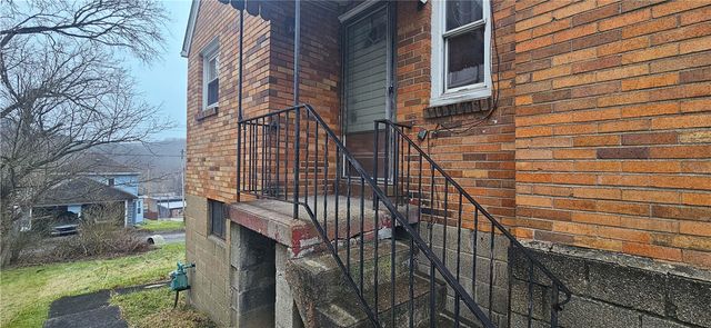 4600 3rd St, Versailles Boro, PA 15132