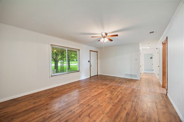 571 S 1st Street, Point, TX 75472