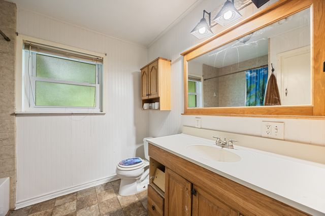 571 S 1st Street, Point, TX 75472