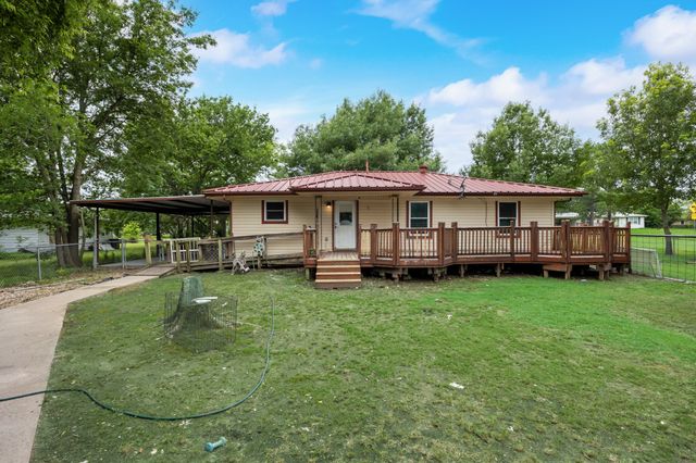 571 S 1st Street, Point, TX 75472