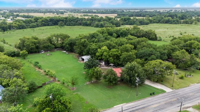 571 S 1st Street, Point, TX 75472