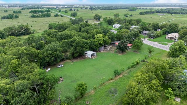 571 S 1st Street, Point, TX 75472