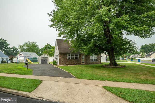 587 ARBOR RD, Morrisville, PA 19067