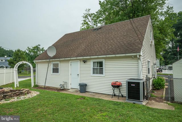 587 ARBOR RD, Morrisville, PA 19067