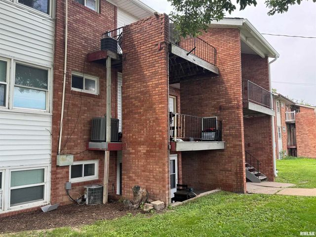 1907 16TH Street, Silvis, IL 61282