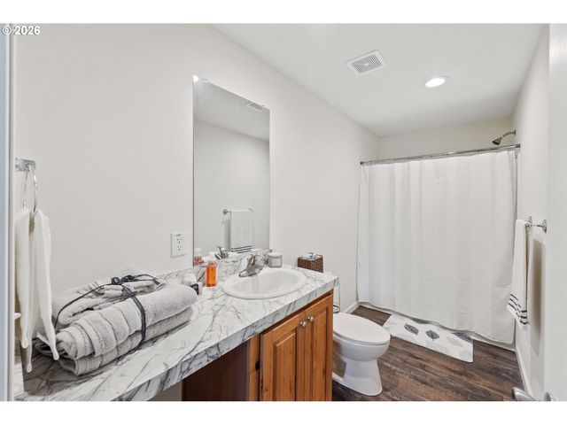 64274 SADDLER Rd, Coos Bay, OR 97420