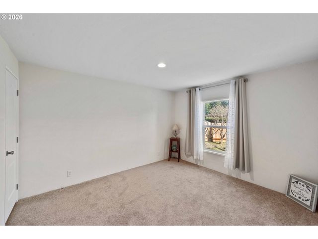 64274 SADDLER Rd, Coos Bay, OR 97420