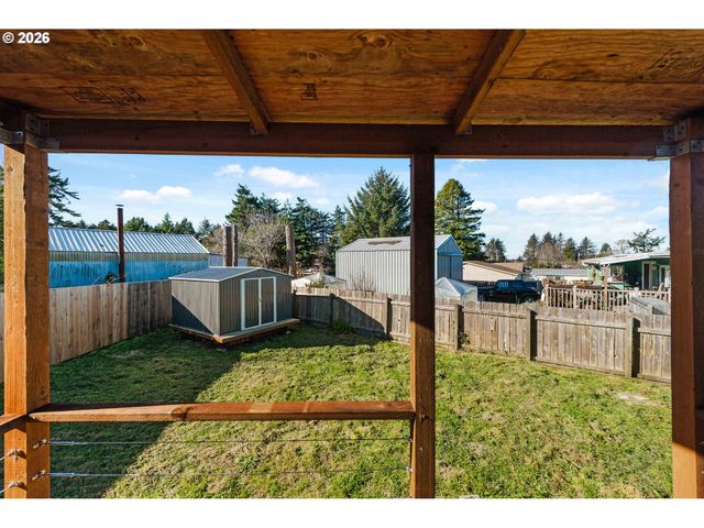 64274 SADDLER Rd, Coos Bay, OR 97420
