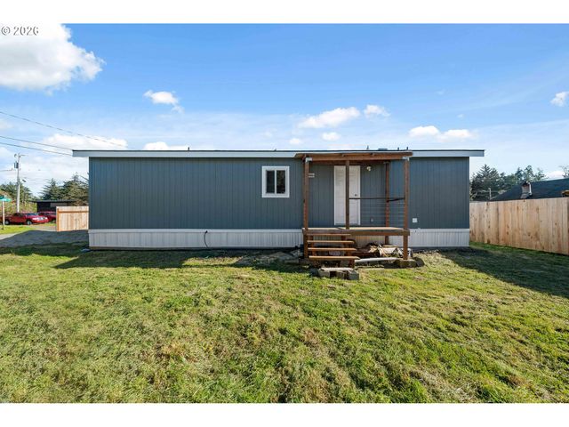 64274 SADDLER Rd, Coos Bay, OR 97420