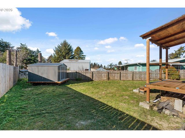 64274 SADDLER Rd, Coos Bay, OR 97420
