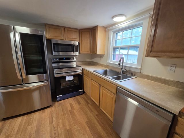 176 Shaker Hill Road, Enfield, NH 03748