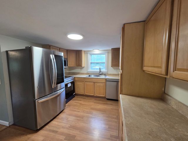176 Shaker Hill Road, Enfield, NH 03748