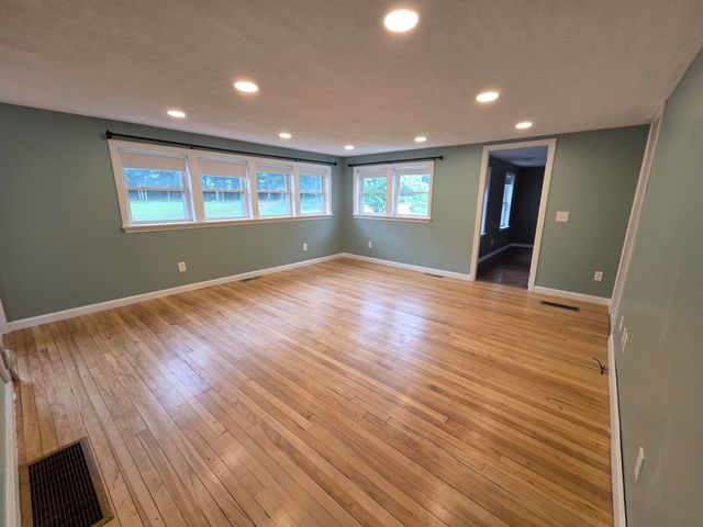176 Shaker Hill Road, Enfield, NH 03748