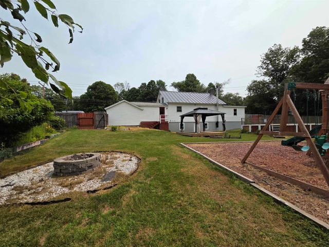 176 Shaker Hill Road, Enfield, NH 03748