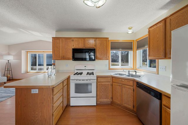 11975 Yellowpine Street NW, Coon Rapids, MN 55448