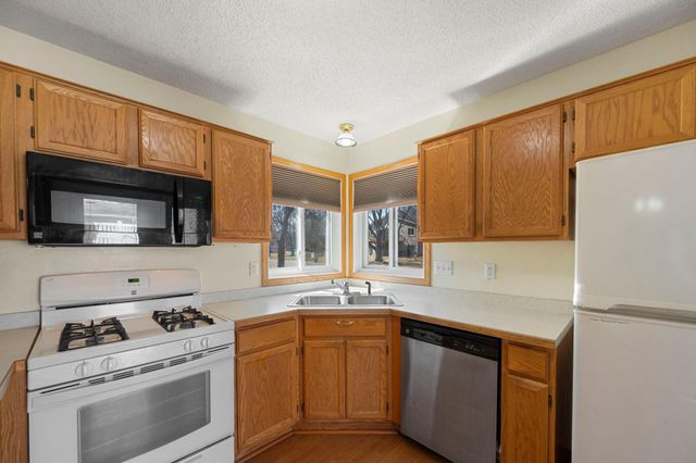 11975 Yellowpine Street NW, Coon Rapids, MN 55448