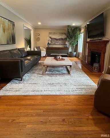1212 Sunset Drive, Fort Wayne, IN 46807