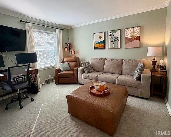 1212 Sunset Drive, Fort Wayne, IN 46807