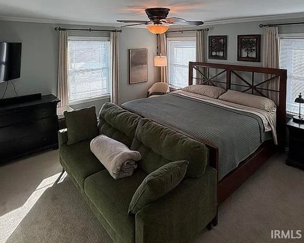 1212 Sunset Drive, Fort Wayne, IN 46807