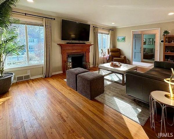 1212 Sunset Drive, Fort Wayne, IN 46807