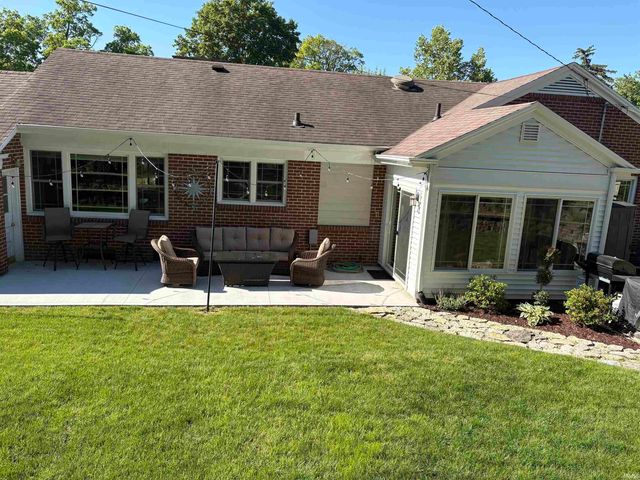 1212 Sunset Drive, Fort Wayne, IN 46807