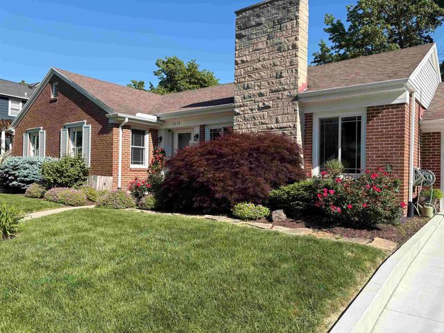 1212 Sunset Drive, Fort Wayne, IN 46807