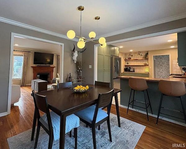 1212 Sunset Drive, Fort Wayne, IN 46807