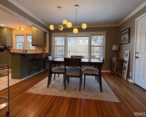 1212 Sunset Drive, Fort Wayne, IN 46807