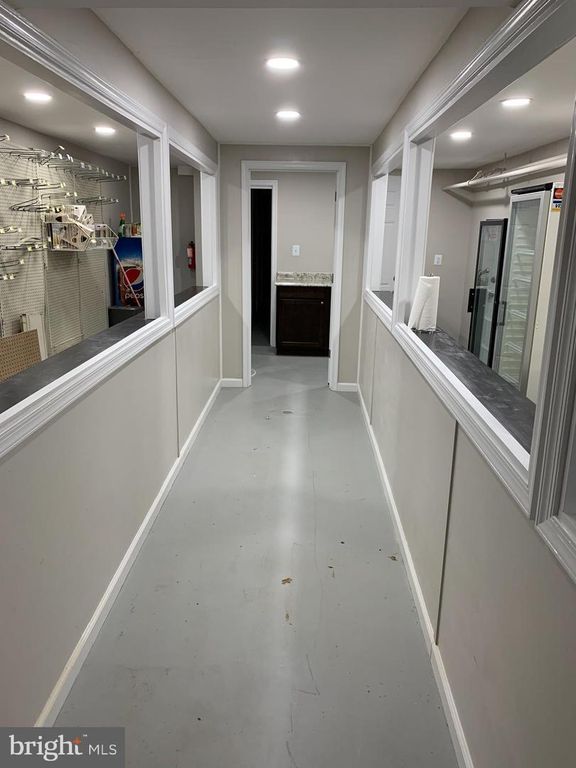 Image 21 of property listing at 4744 ALHAMBRA AVE, Baltimore, MD 21212