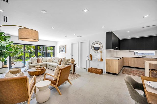 530 SW 18th Terrace, Miami, FL 33129