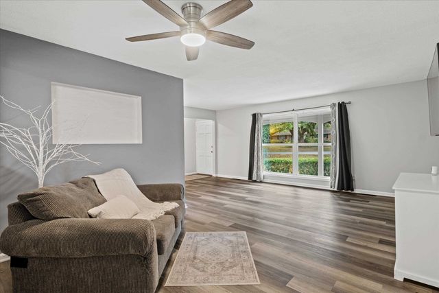 2121 Shady Oaks Drive, Tallahassee, FL 32303