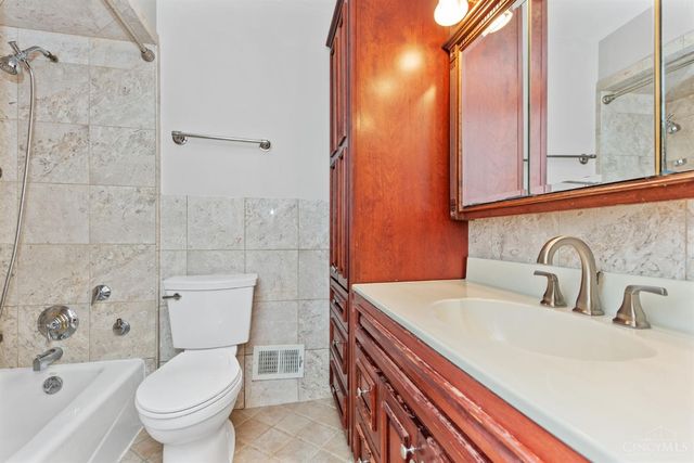 5818 Kenwood Road, Madeira, OH 45243