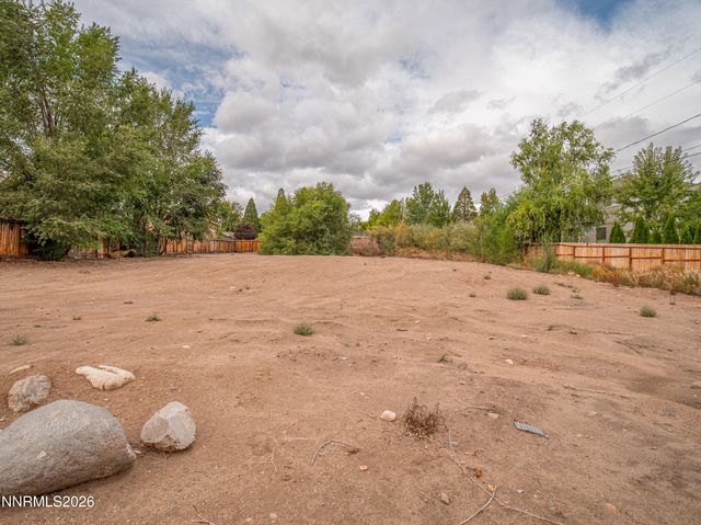 4045 Lakeside Drive, Reno, NV 89509