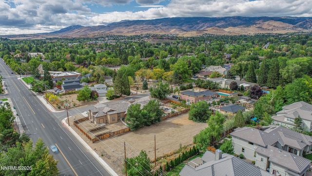 4045 Lakeside Drive, Reno, NV 89509