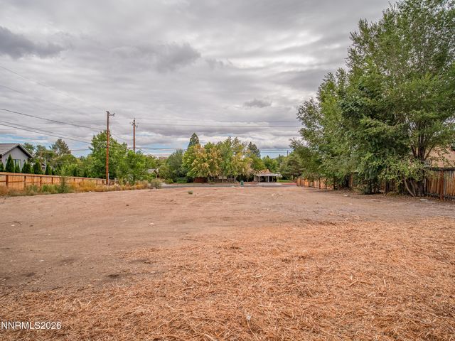 4045 Lakeside Drive, Reno, NV 89509
