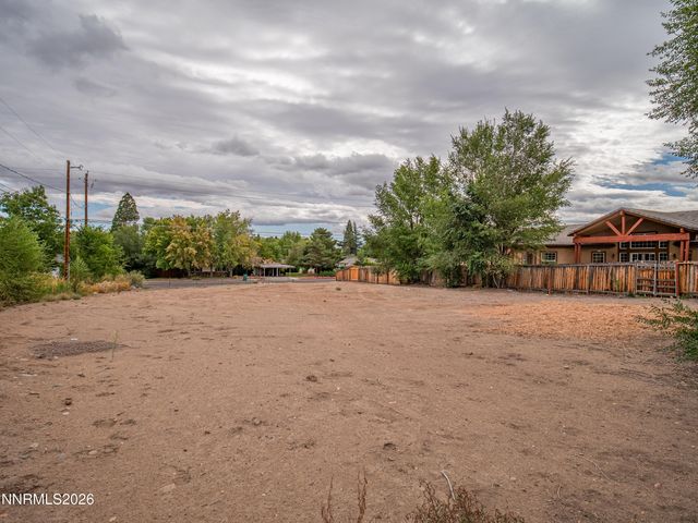 4045 Lakeside Drive, Reno, NV 89509