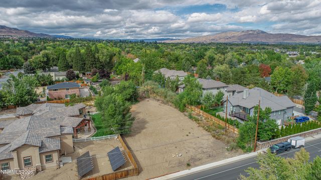 4045 Lakeside Drive, Reno, NV 89509