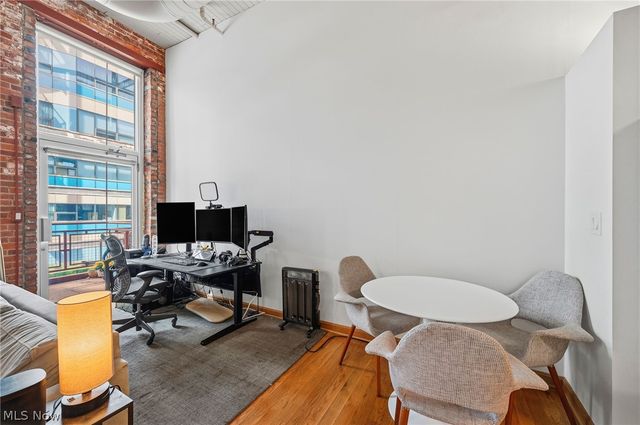 635 W Lakeside Avenue 402, Cleveland, OH 44113