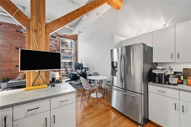 635 W Lakeside Avenue 402, Cleveland, OH 44113