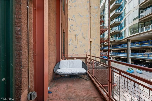 635 W Lakeside Avenue 402, Cleveland, OH 44113